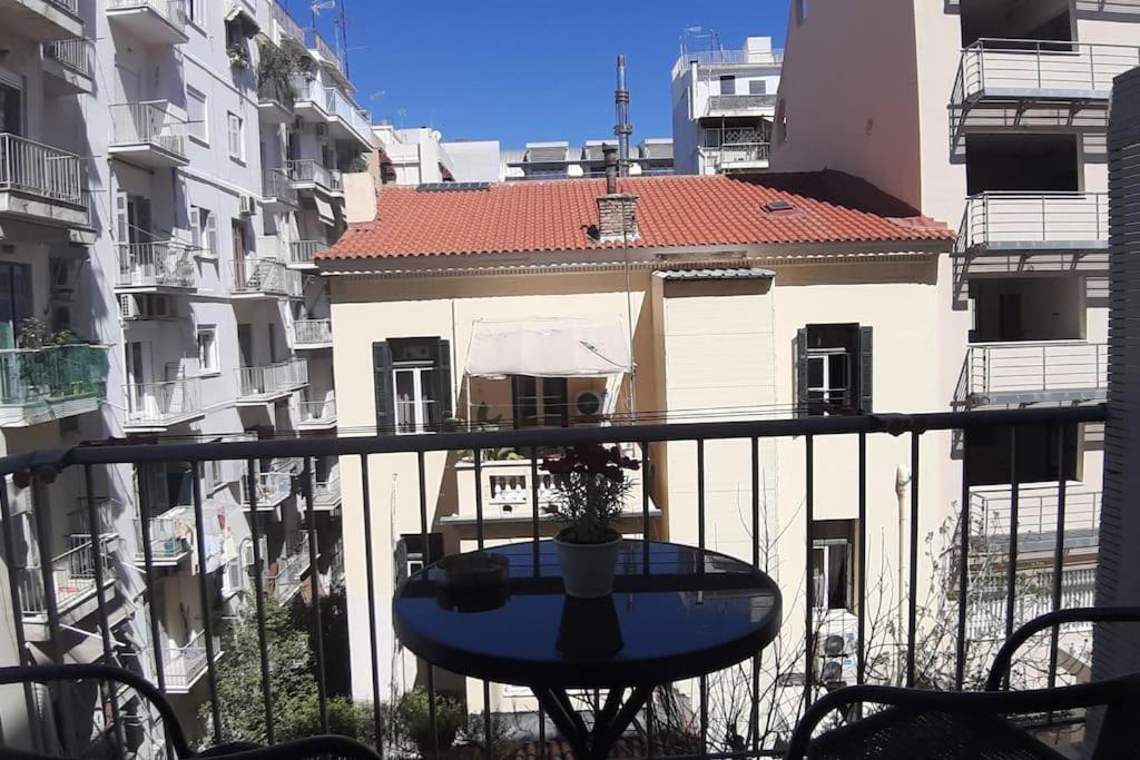 אתונה Comfortable Apt, Next To Archeological Museum! מראה חיצוני תמונה